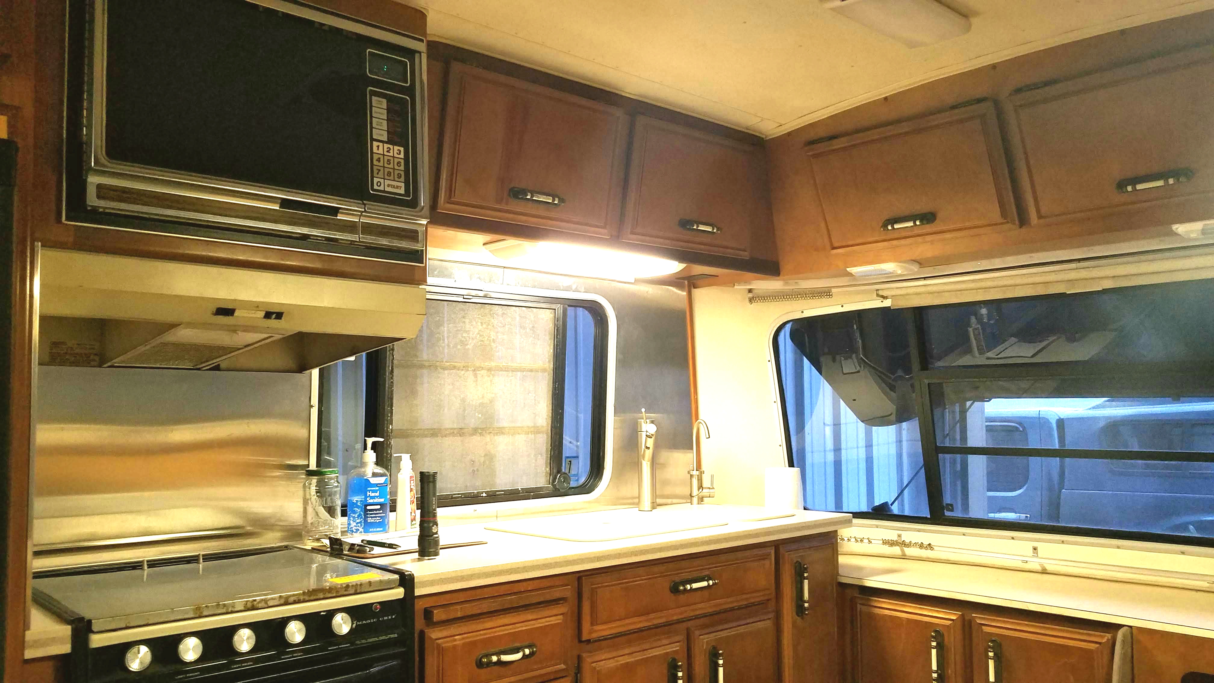 orig microwave in our 1987, 32S_ march 2020